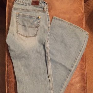 Bullhead light wash bootcut jeans 👖